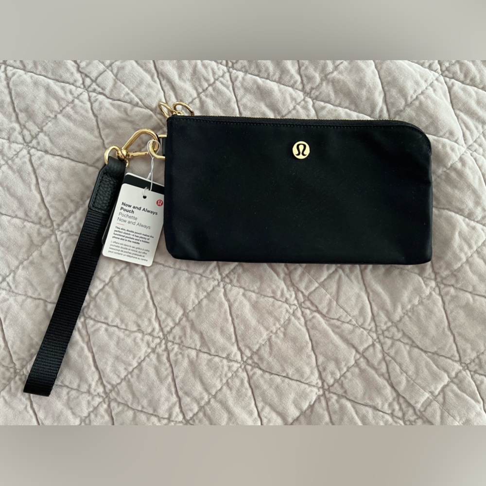 LULULEMON now and always pouch wristlet NWT